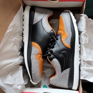 Nike Air Safari QS